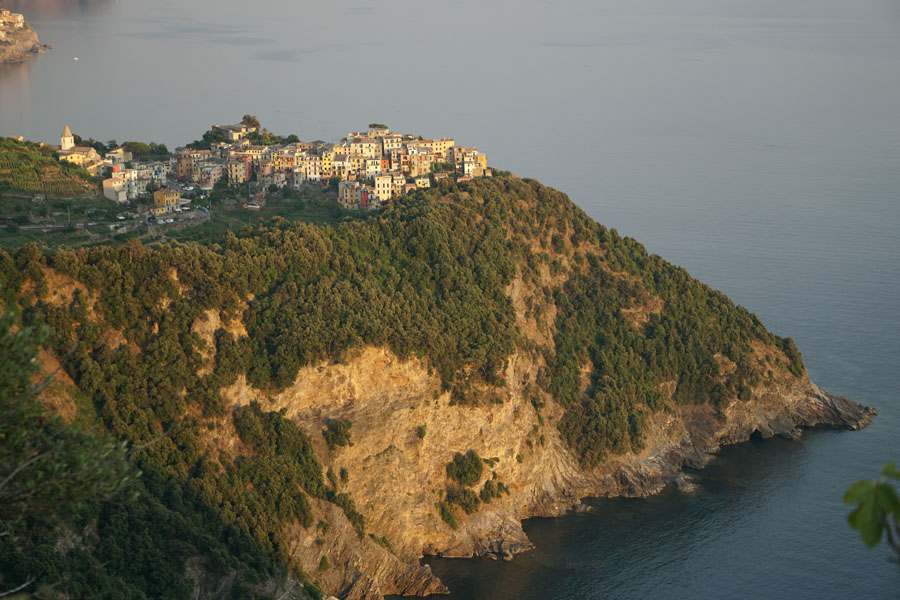 Travel | Travel with Kids | Italy | Travel tips and transportation ideas for visiting Cinque Terre / Cinqueterre in the Tuscany area of Italy. Corniglia