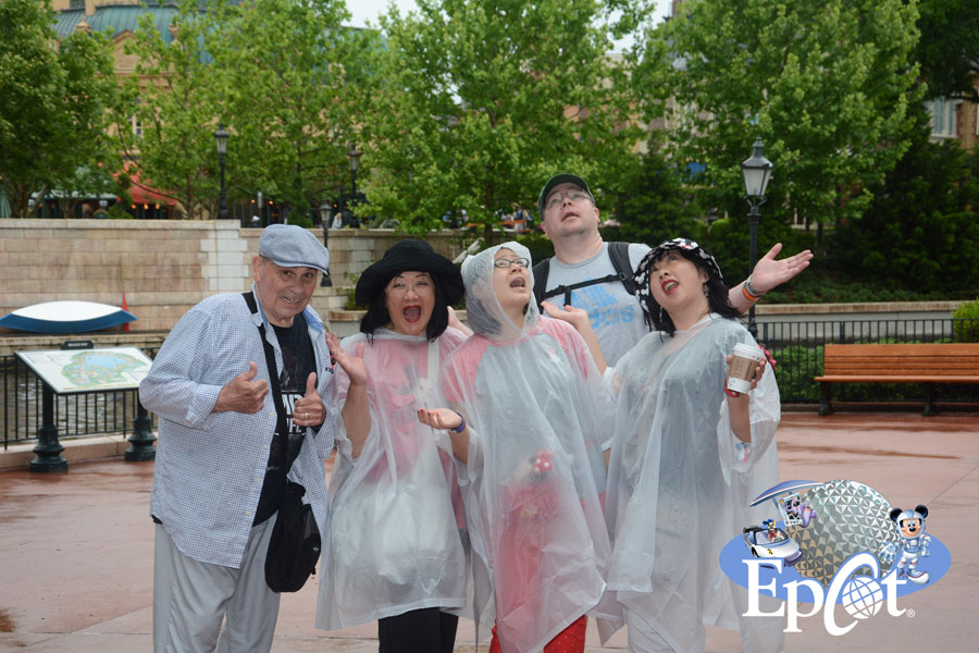 Cookies & Clogs | Travel | If you plan on visiting Walt Disney World, Disney PhotoPass and Memory Maker can make your family vacation even more special. Check out these reasons you'll want to take full advantage of it! Rainy day at Epot